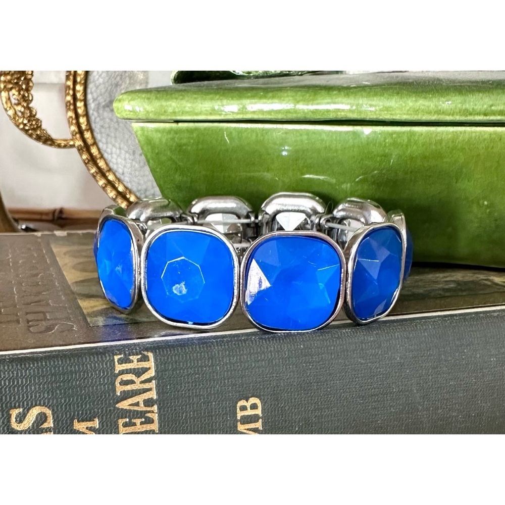 Bright Blue Big Crystal Elastic Stretch Bracelet, NEW